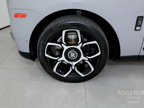 Certified 2024 Rolls-Royce Cullinan Black Badge image 43