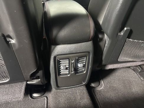 Used 2023 Dodge Durango GT image 27