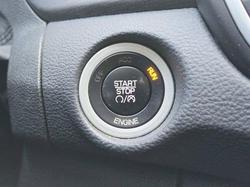 Used 2015 Chrysler 200 Limited w/ Convenience Group image 26