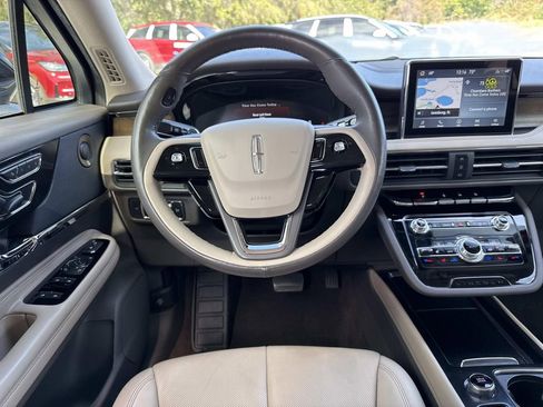 Certified 2022 Lincoln Corsair Reserve w/ Luxury Package image 18