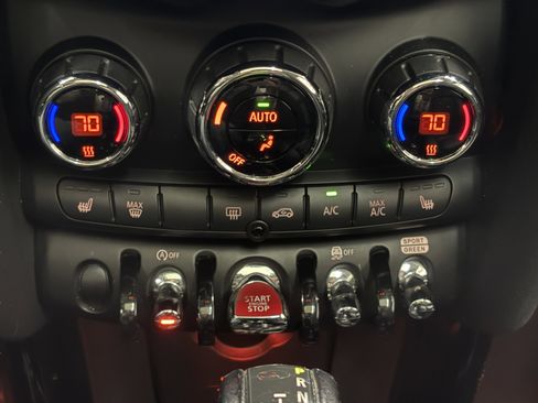 Used 2019 MINI Cooper S image 16