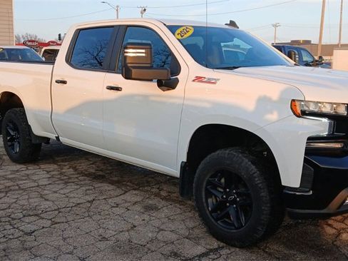 Used 2021 Chevrolet Silverado 1500 LT Trail Boss w/ Bed Protection Package image 3