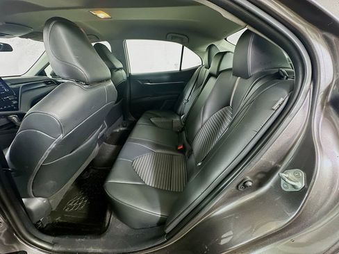 Used 2021 Toyota Camry SE image 14