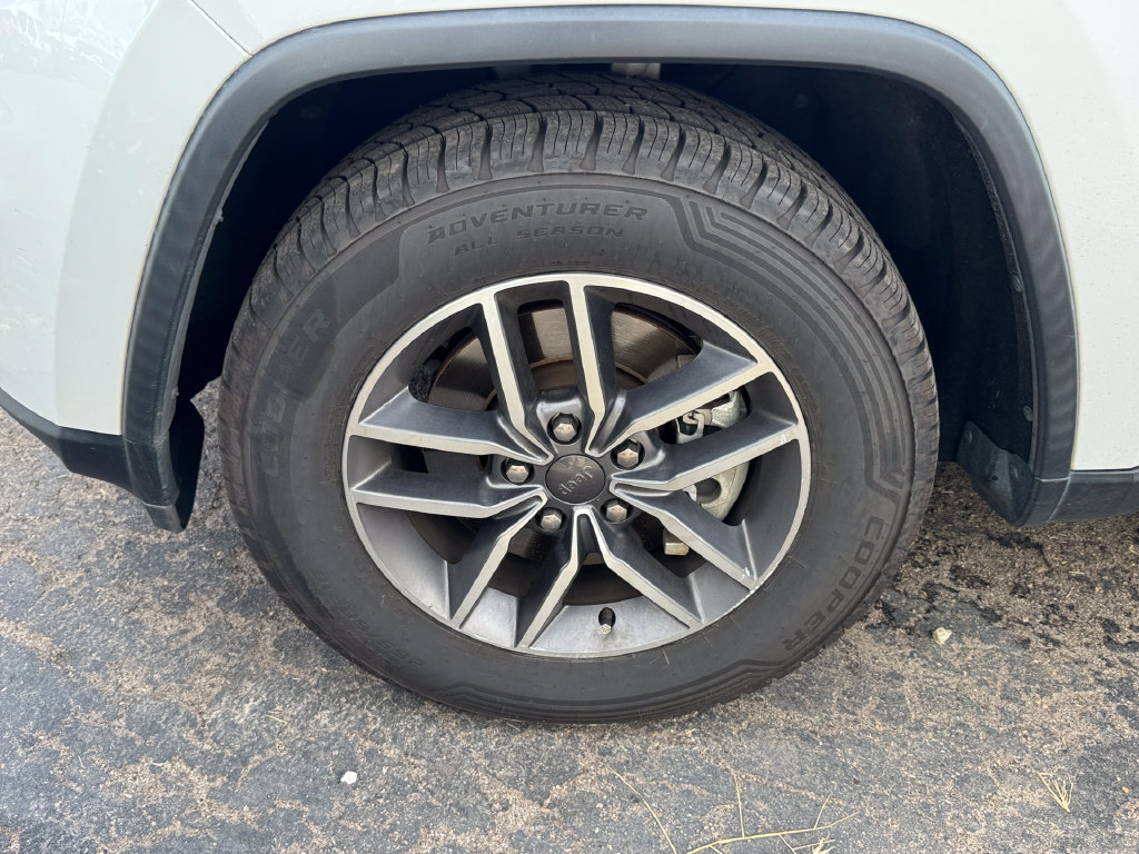 Used 2021 Jeep Grand Cherokee Limited RWD image 15