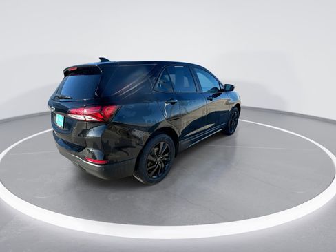 Used 2024 Chevrolet Equinox LS w/ LS Convenience Package image 8