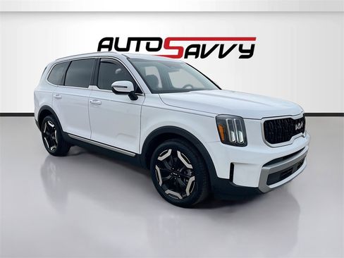 Used 2023 Kia Telluride EX w/ EX Captain's Chair Package image 1