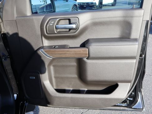Used 2019 Chevrolet Silverado 1500 LT Trail Boss AWD/4WD image 34