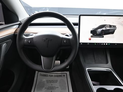 Used 2022 Tesla Model Y Performance AWD/4WD image 27