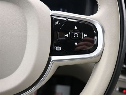 Used 2022 Volvo XC60 B6 Inscription w/ Advanced Package image 30