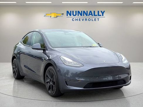 Used 2023 Tesla Model Y Long Range AWD/4WD image 7