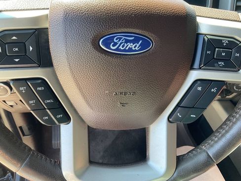 Used 2018 Ford F150 King Ranch w/ Equipment Group 601A Luxury AWD/4WD image 15