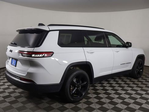 Used 2023 Jeep Grand Cherokee L Laredo AWD/4WD image 12