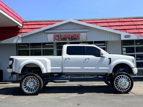 Used 2022 Ford F450 Platinum w/ FX4 Off-Road Package AWD/4WD image 2