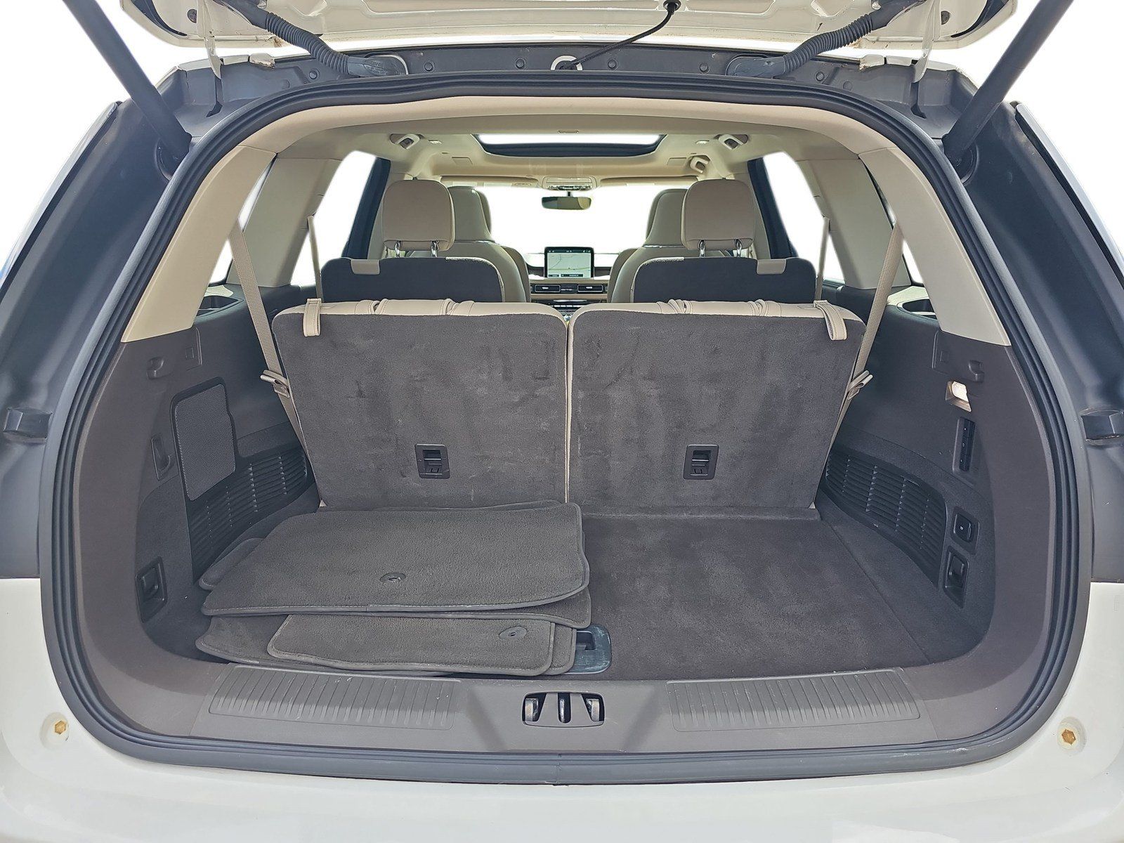 Used 2022 Lincoln Aviator Reserve w/ Equipment Group 201A AWD/4WD image 27