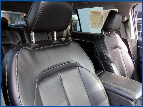 Used 2021 Jeep Grand Cherokee L Limited w/ Trailer Tow Group (B) image 9