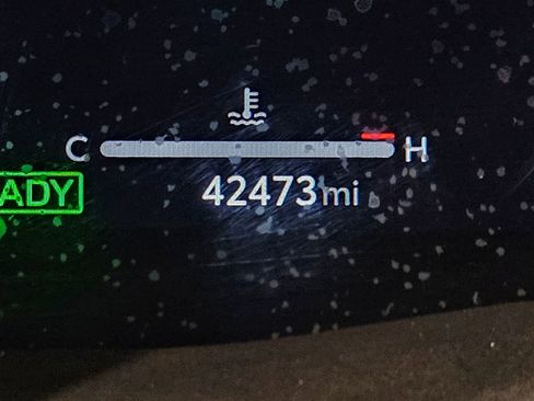 Used 2025 Toyota Camry XSE image 30