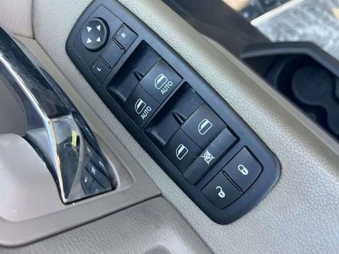 Used 2011 RAM 1500 Big Horn image 17