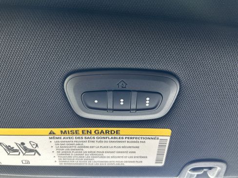 New 2026 Chrysler Pacifica Select image 45