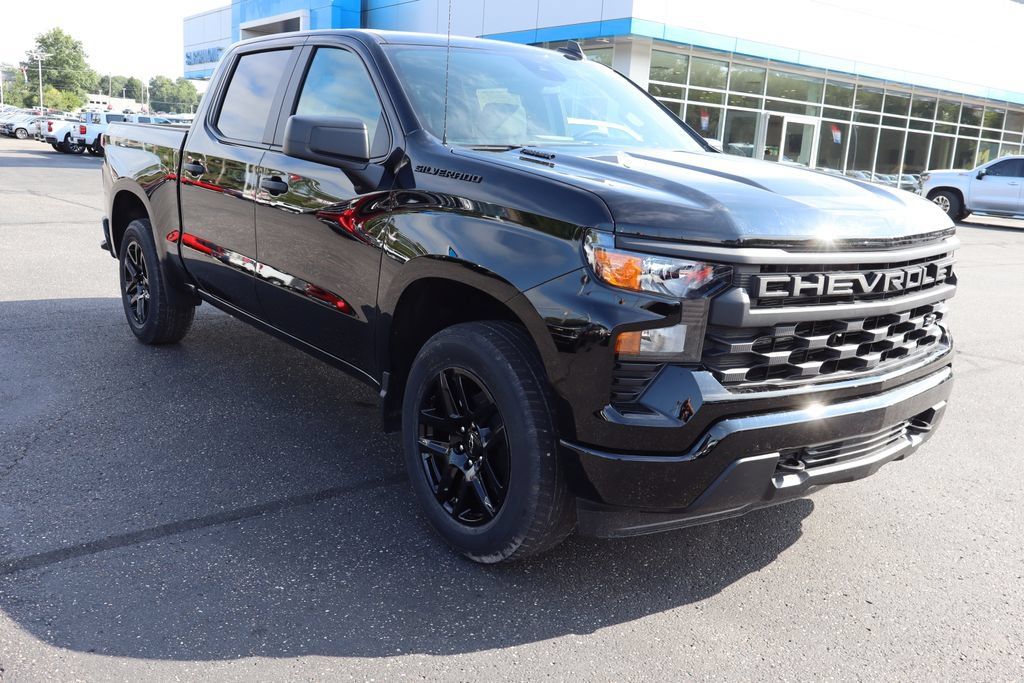New 2026 Chevrolet Silverado 1500 Custom w/ Rally Edition AWD/4WD image 2