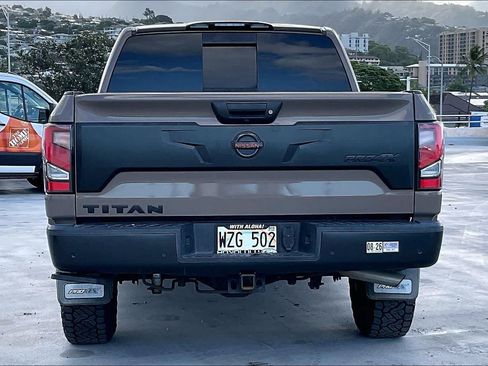 Used 2021 Nissan Titan PRO-4X w/ Pro-4x Convenience Package AWD/4WD image 5
