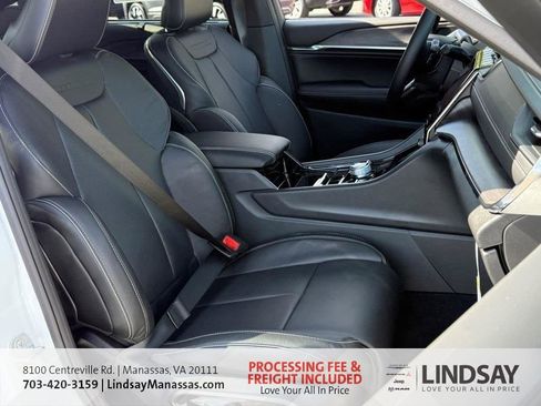 New 2025 Jeep Grand Cherokee Overland w/ Adv Protech Group III image 17