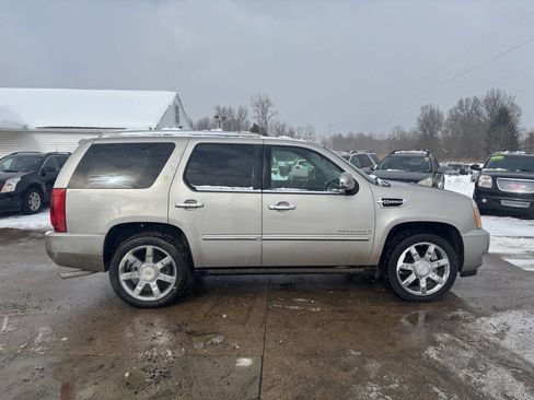 Used 2009 Cadillac Escalade Base 4dr Hybrid SUV image 28