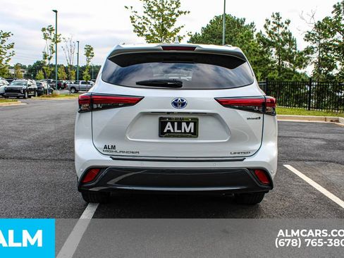 Used 2023 Toyota Highlander Limited image 11