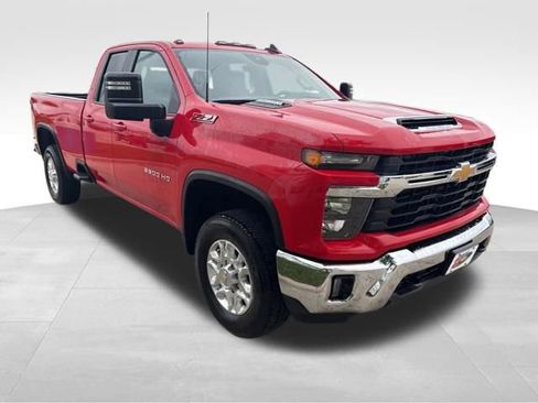 Used 2024 Chevrolet Silverado 3500 LT w/ Safety Package AWD/4WD image 3