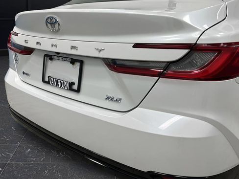 Used 2025 Toyota Camry XLE image 32