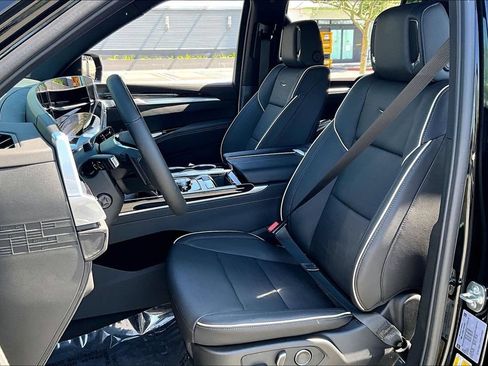 New 2026 Cadillac Escalade ESV Sport AWD/4WD image 12