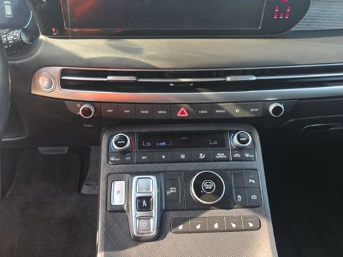 Used 2024 Hyundai Palisade Limited FWD image 15