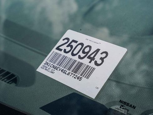 New 2025 Nissan Versa SV w/ Trunk Package image 30