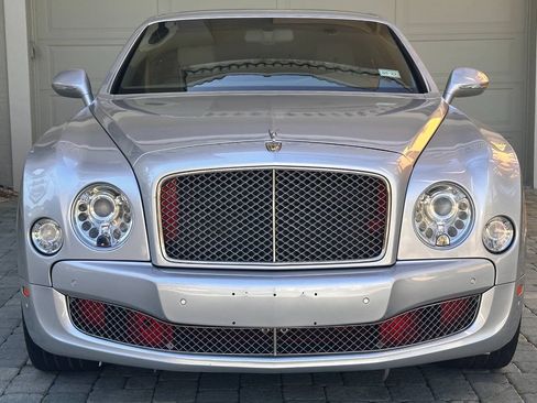 Used 2011 Bentley Mulsanne RWD image 25