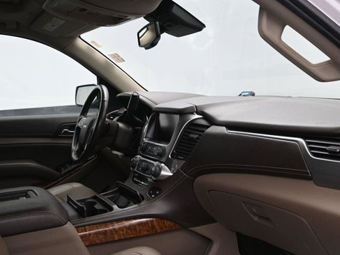 Used 2017 Chevrolet Suburban Premier image 11