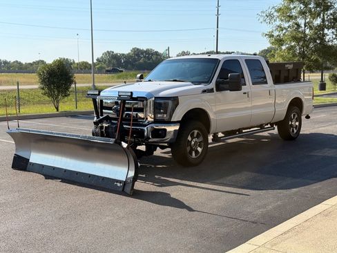 Used 2013 Ford F250 Lariat w/ Lariat Interior Pkg AWD/4WD image 4