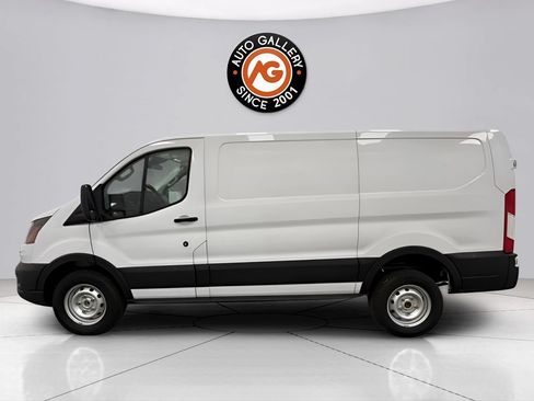 Used 2024 Ford Transit 150 Low Roof RWD image 6