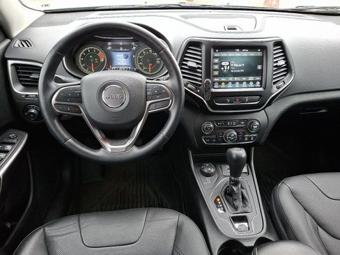 Used 2021 Jeep Cherokee Latitude Lux w/ Comfort/Convenience Group image 10