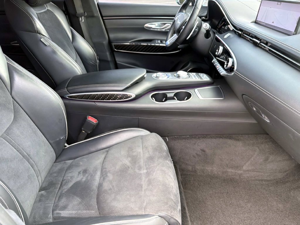 Used 2022 Genesis GV70 3.5T Sport w/ Sport Prestige Package AWD/4WD image 11