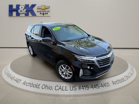 Used 2024 Chevrolet Equinox LT w/ LPO, Floor Liner Package AWD/4WD image 2