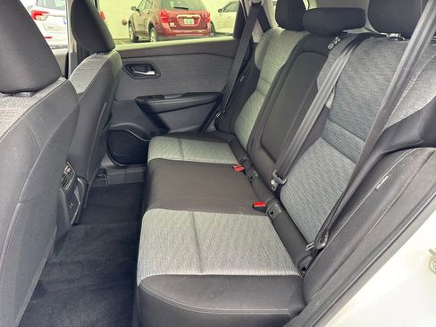 Used 2023 Nissan Rogue SV AWD/4WD image 11