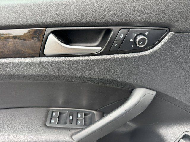 Used 2015 Volkswagen Passat TDI SEL Premium FWD image 23