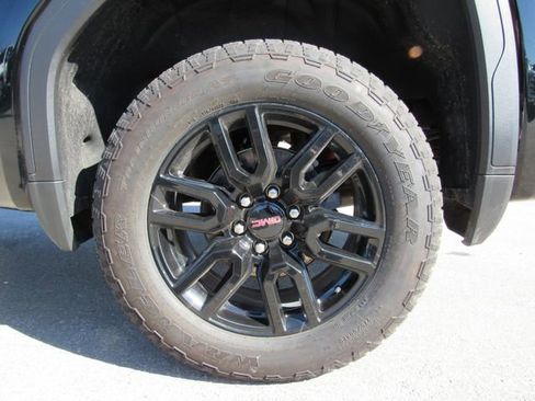 Used 2024 GMC Sierra 1500 Elevation image 9