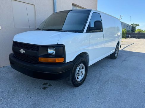 Used 2003 Chevrolet Express 3500 image 3
