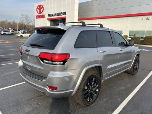Used 2020 Jeep Grand Cherokee Altitude image 7