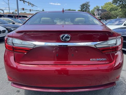 Used 2016 Lexus ES 300h image 6