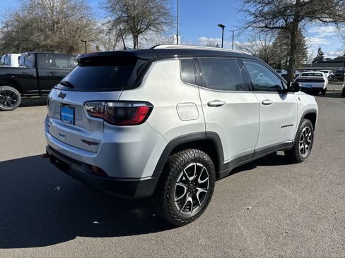 New 2026 Jeep Compass Trailhawk w/ Sun, Sound & Navigation Group image 3