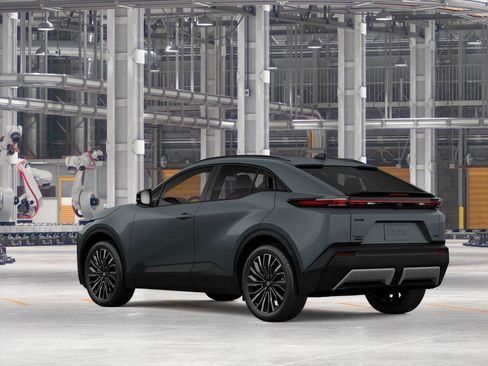 New 2026 Toyota C-HR XSE image 6