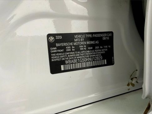 Used 2017 BMW 320i Sedan image 32