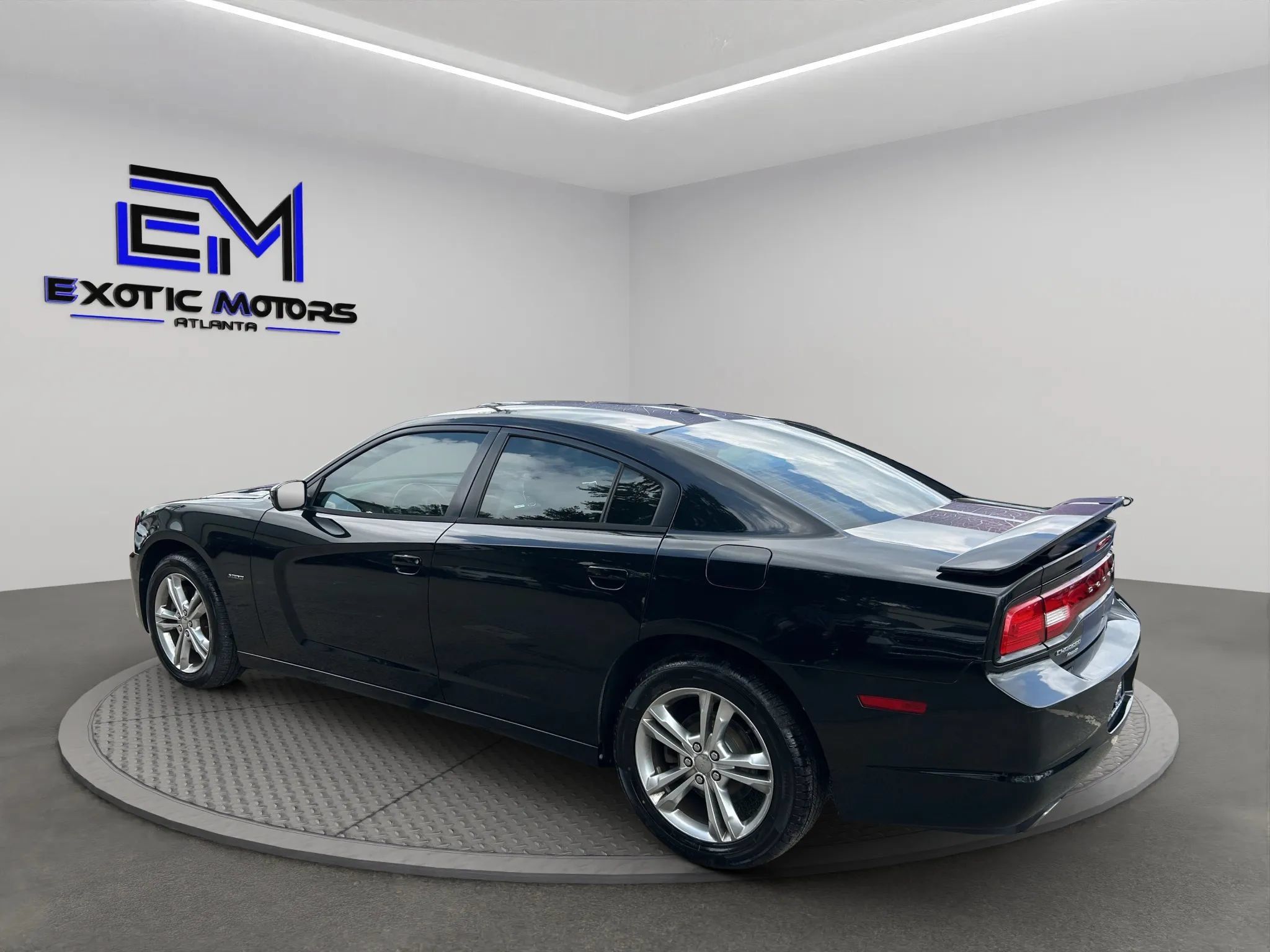 Used 2013 Dodge Charger R/T AWD/4WD image 3
