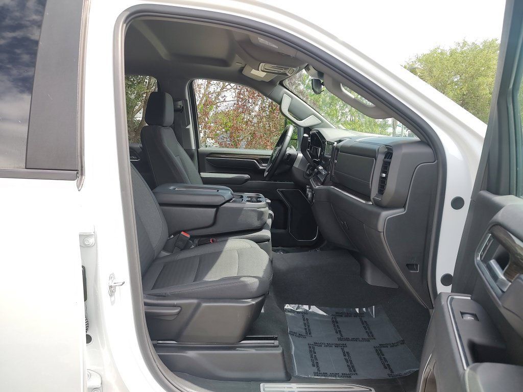 Used 2025 Chevrolet Silverado 2500 LT w/ Convenience Package AWD/4WD image 37